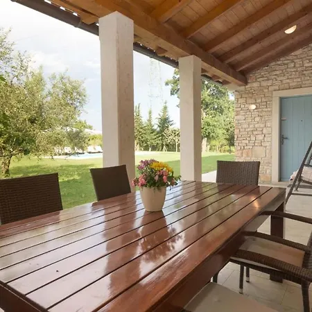 Luxury Negricani, Marcana 빌라 Divšići